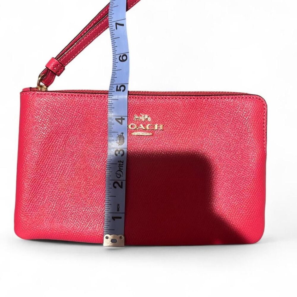 Coach Women's Pink Large Corner Zip Wallet Gold Hardware NWT - Picture 7 of 8